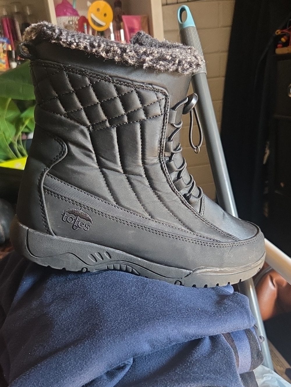 totes Black Quilted Lace-Up Winter Boot with Fleece Trim